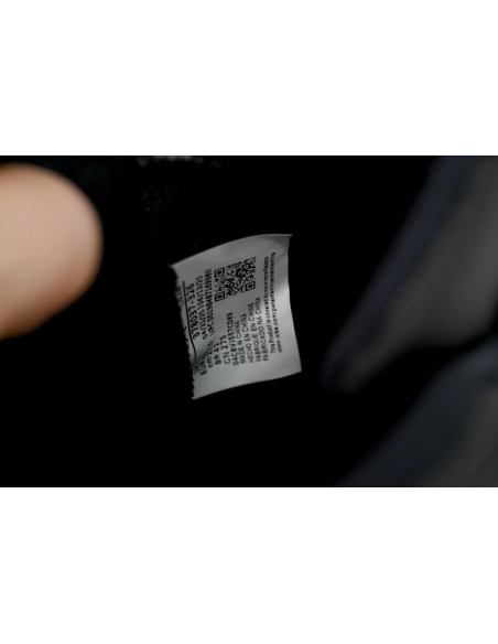 Air Jordan 11 Retro New Black Red