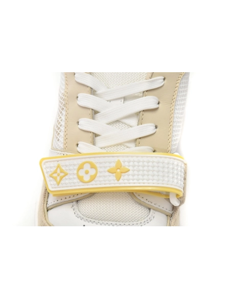 Louis Vuitton Trainer Beige Cloth Cover GO0220