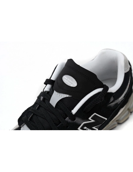 New Balance 2002R Protection Pack Black Grey M2002RDJ