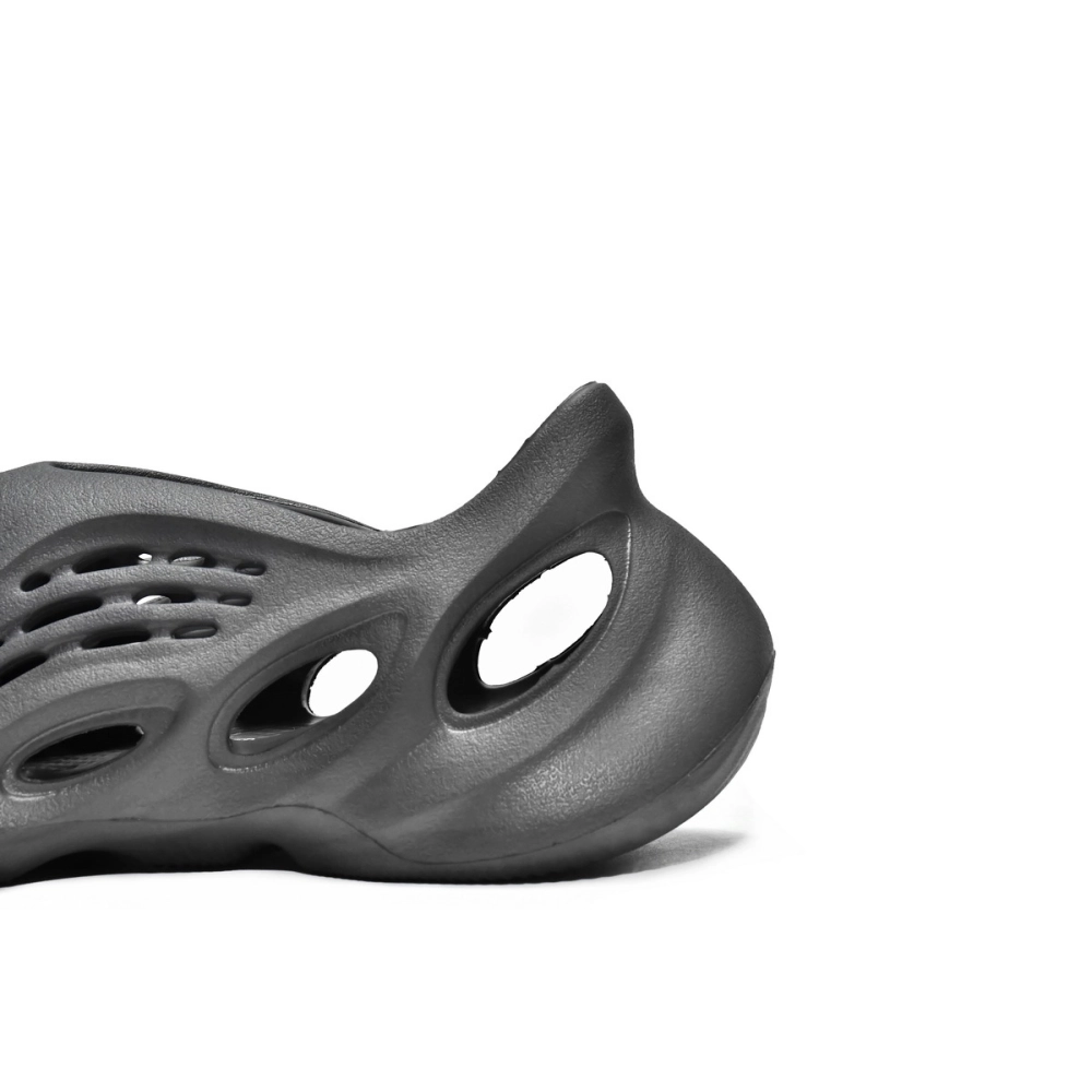 adidas Yeezy Foam Runner Onyx HP8739