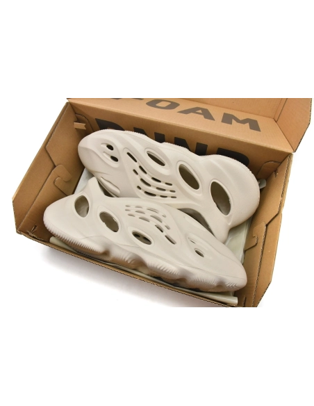 adidas Yeezy Foam Runner Sand FY4567