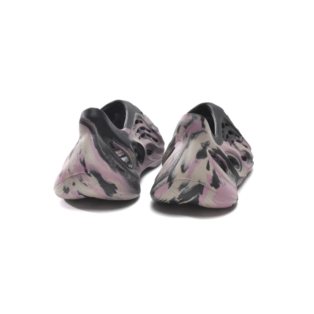 adidas Yeezy Foam Runner MX Carbon IG9562