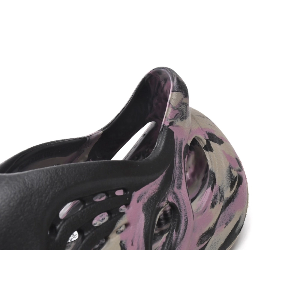 adidas Yeezy Foam Runner MX Carbon IG9562