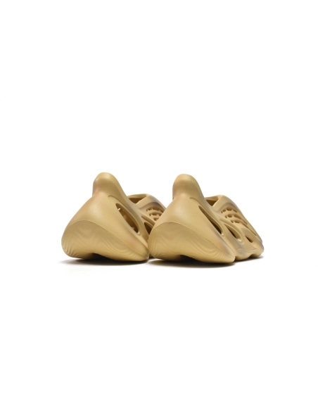 adidas Yeezy Foam Runner Desert Sand GV6843