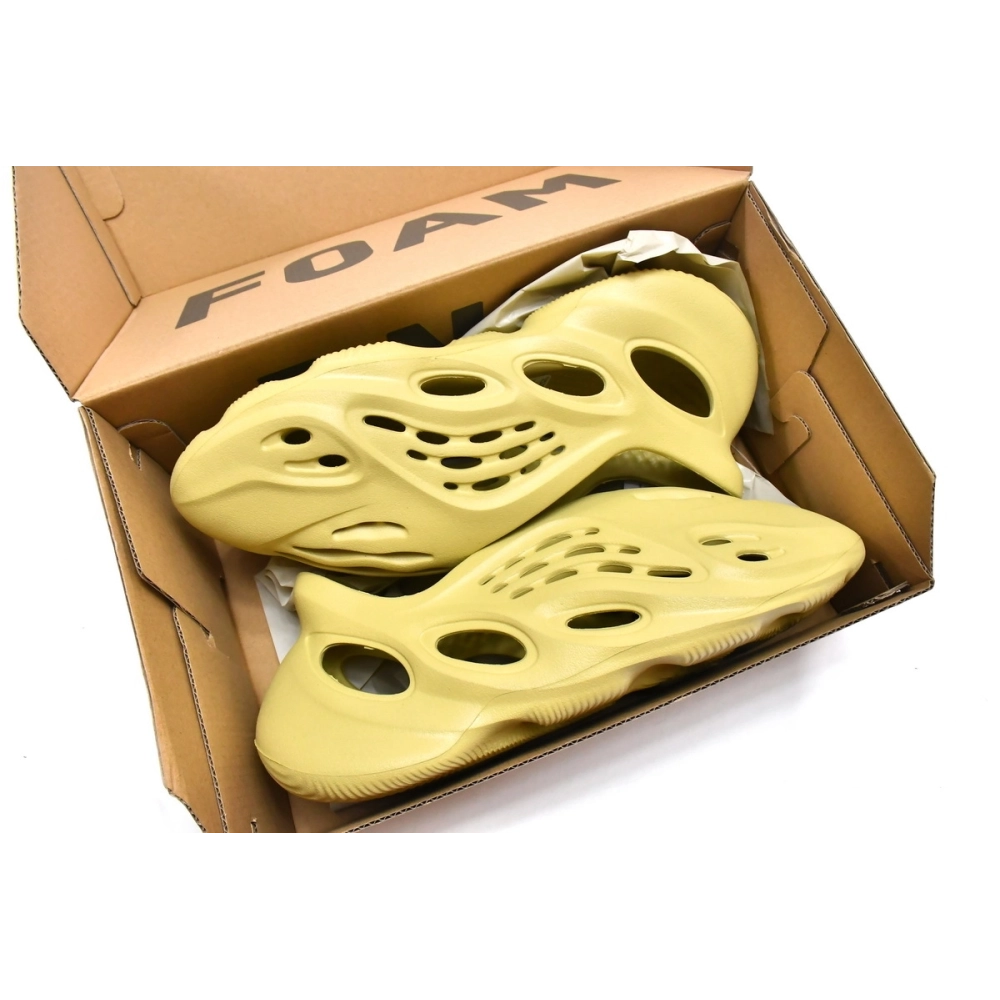 adidas Yeezy Foam Runner Sulfur GV6775