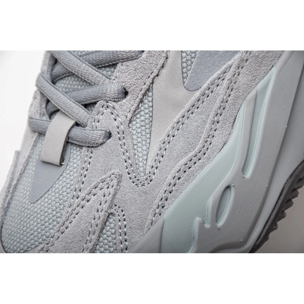 Adidas Yeezy 700 V2 Hospital Blue FV8424