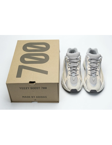 Adidas Yeezy Boost 700 V2 Cream GY7924