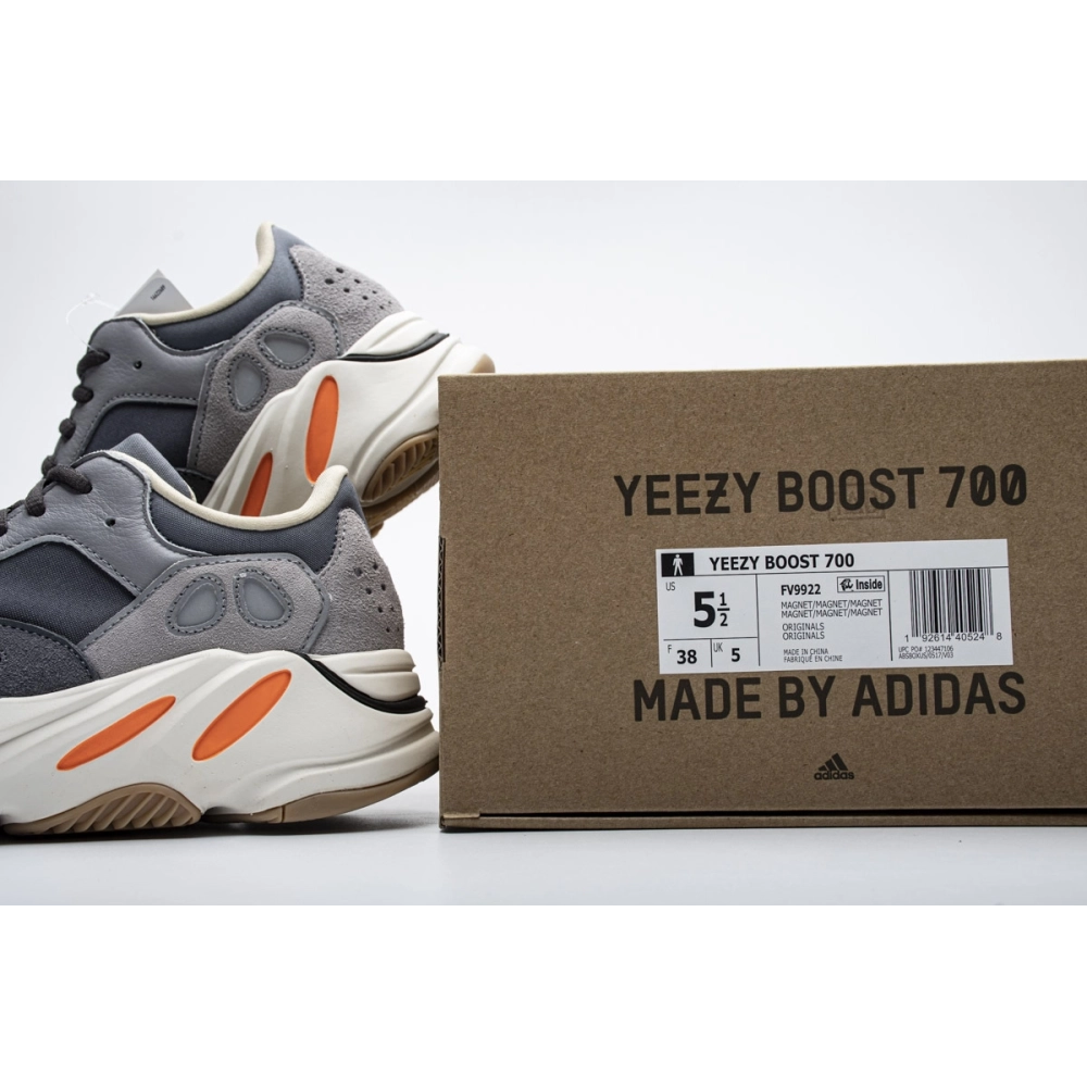 Yeezy Boost 700 Magnet FV9922