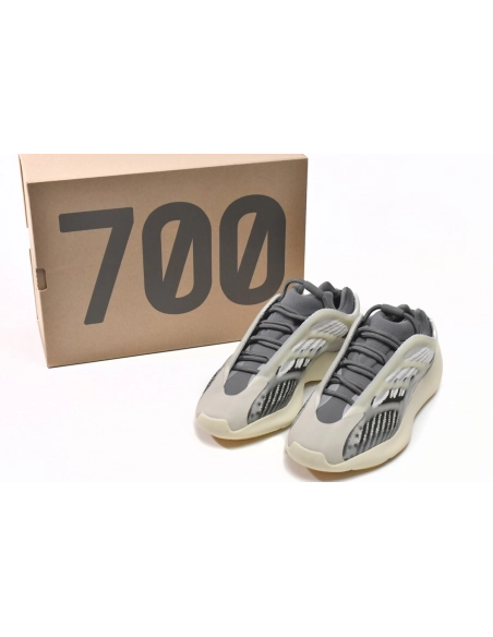 Adidas Yeezy 700 Fade Salt ID1674