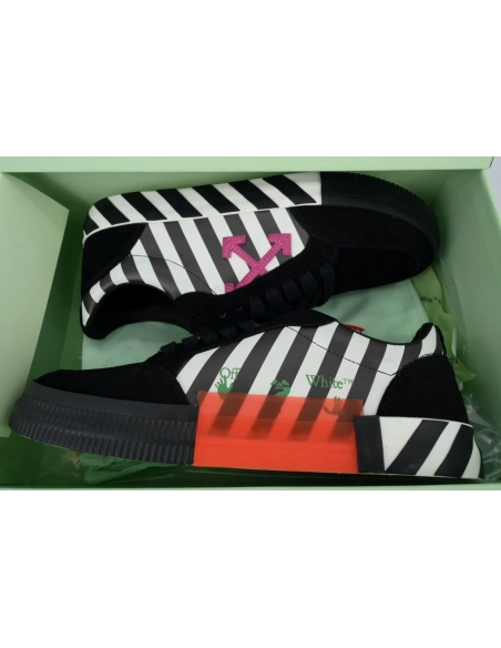 Off-White Vulc Low Black White OMIA085R20C210180129