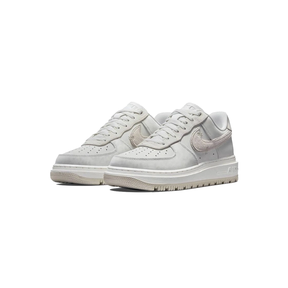 Nike Air Force 1 Luxe Triple White DD9605-100