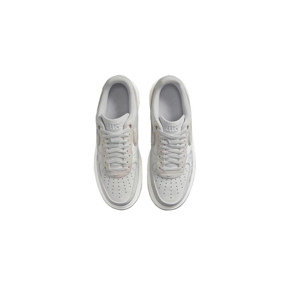 Nike Air Force 1 Luxe Triple White DD9605-100