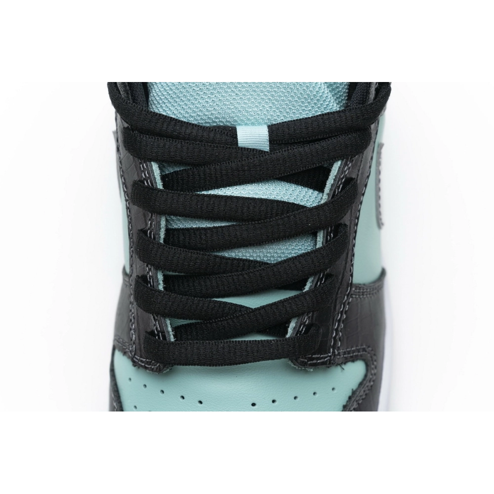 Nike Dunk SB Low Diamond Supply Co. Aqua Blue 304292-402