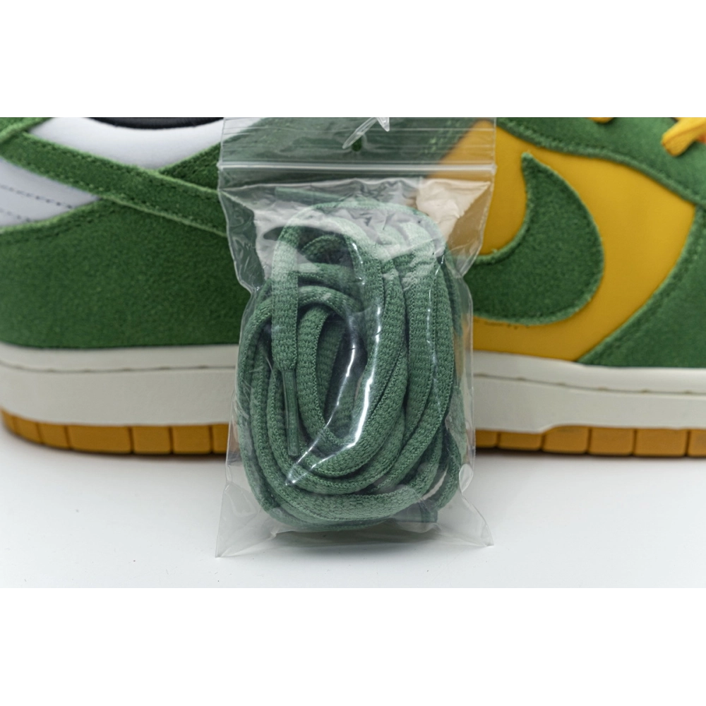 Nike Dunk SB Low Bucks 804292-132