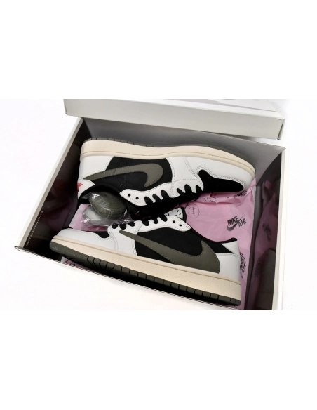 Travis Scott x Air Jordan 1 Low OG Olive DZ4137-106