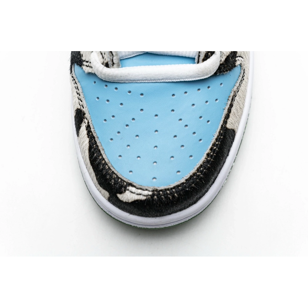 Nike Dunk SB Low Ben Jerrys Chunky Dunky CU3244-100