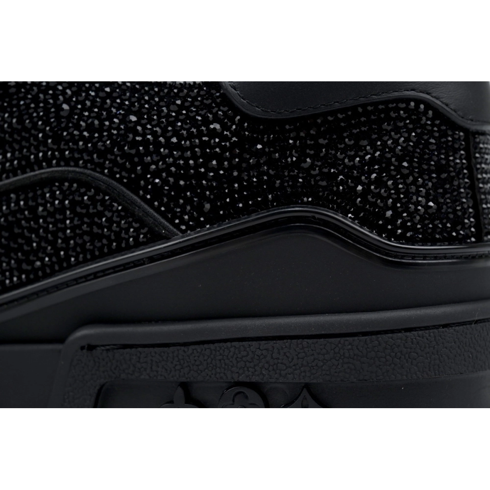 Louis Vuitton Trainer Full Black Diamond Sneakers