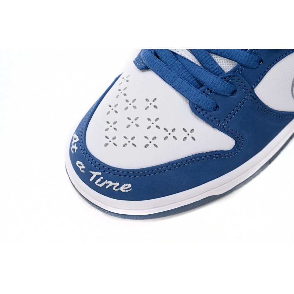 Nike SB Dunk Low Born x Raised One Block At A Time FN7819-400