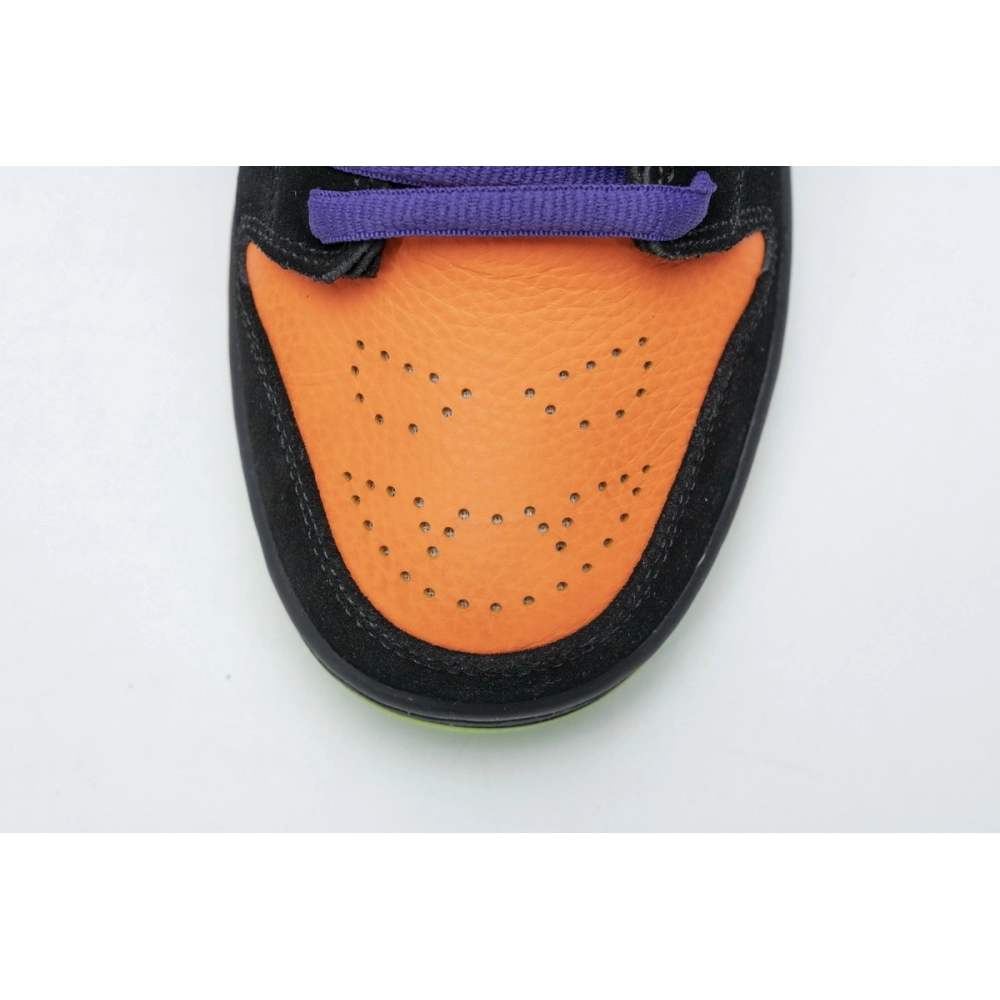 Nike Dunk SB Low Night of Mischief Halloween BQ6817-006