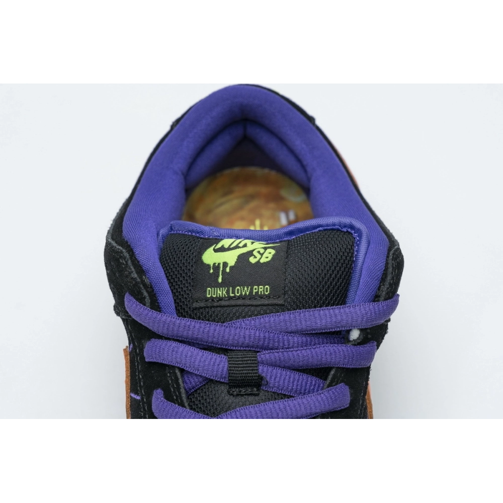 Nike Dunk SB Low Night of Mischief Halloween BQ6817-006
