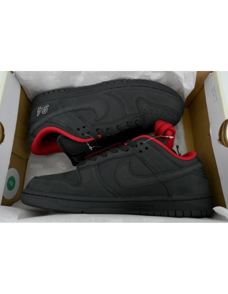 The Powerpuff Girls x Nike SB Dunk Low Black HQ8487-001