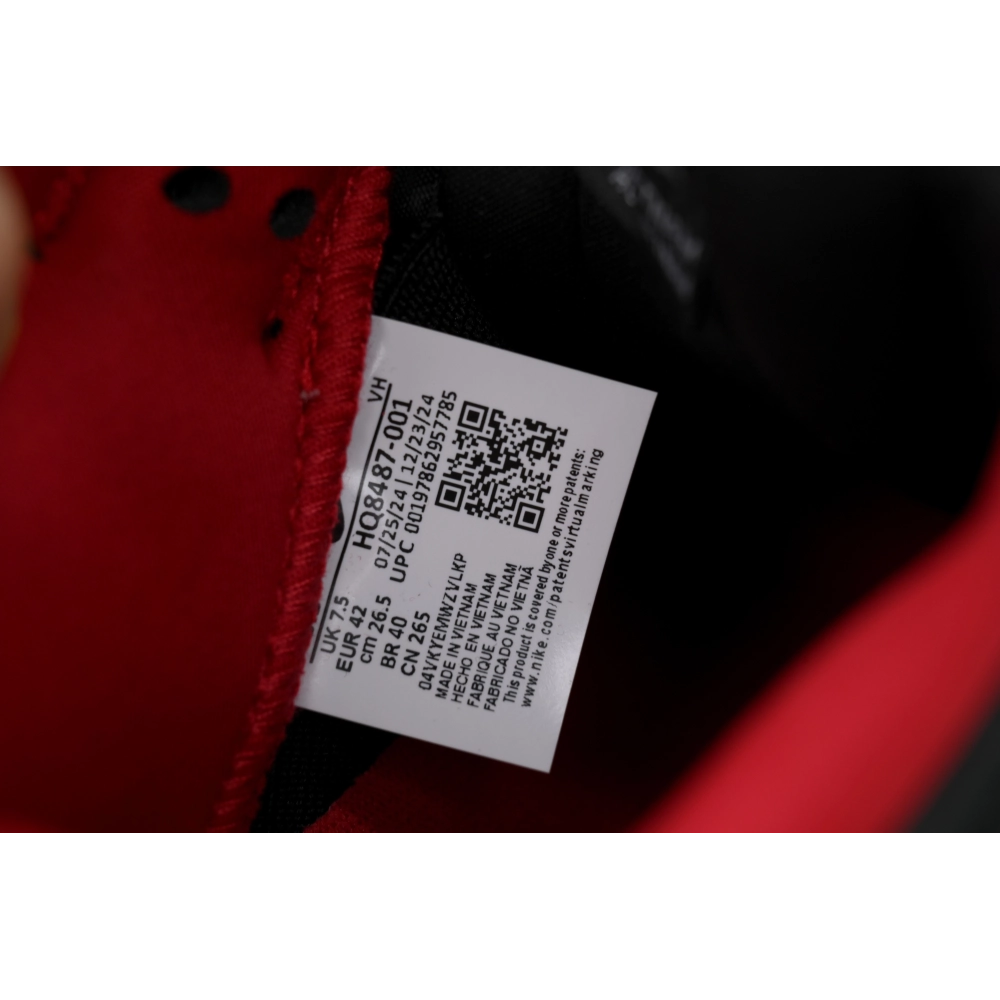 The Powerpuff Girls x Nike SB Dunk Low Black HQ8487-001