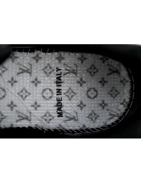 Louis Vuitton Trainer Full Black Diamond Sneakers
