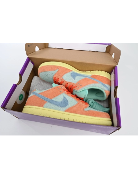 Nike SB Dunk Low Orange Emerald Rise DV5429-800