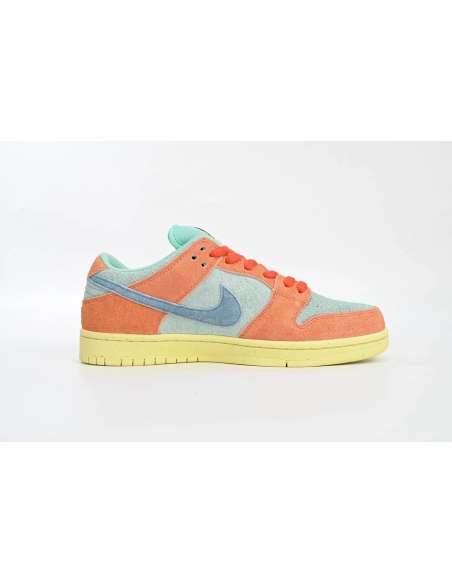 Nike SB Dunk Low Orange Emerald Rise DV5429-800