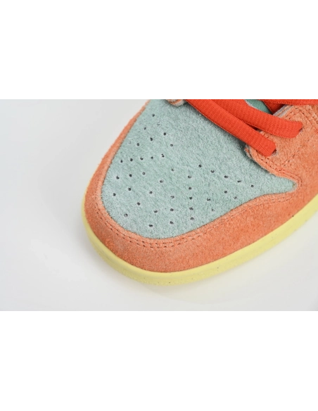 Nike SB Dunk Low Orange Emerald Rise DV5429-800