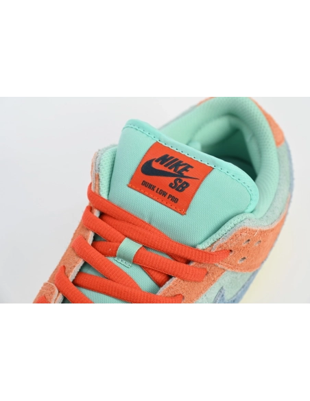 Nike SB Dunk Low Orange Emerald Rise DV5429-800