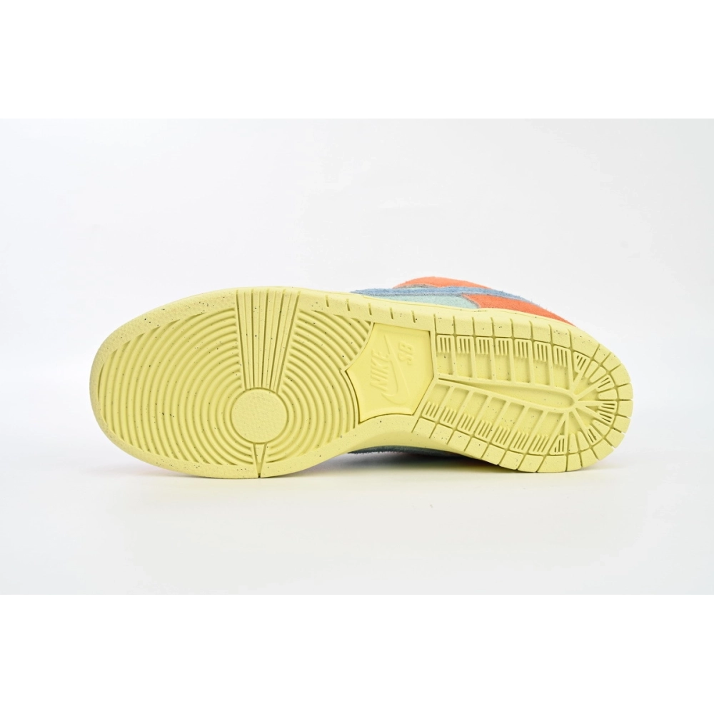 Nike SB Dunk Low Orange Emerald Rise DV5429-800