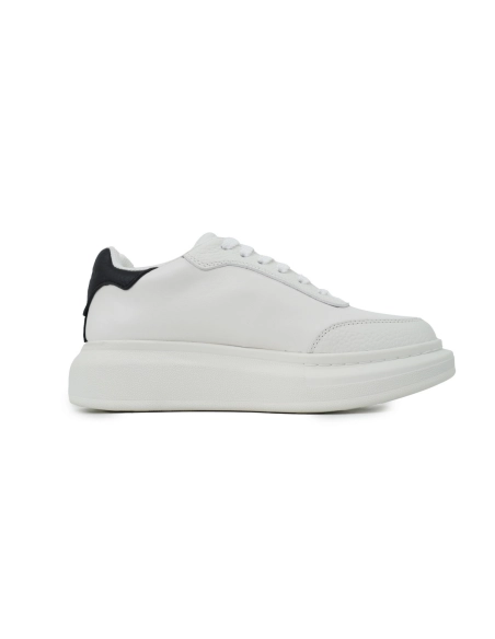 Alexander McQueen Sneaker Black Tail