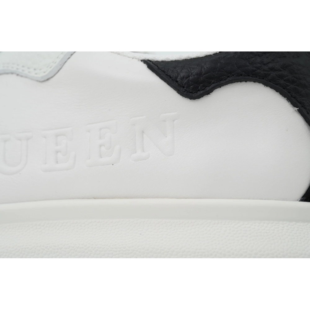 Alexander McQueen Sneaker Black Tail