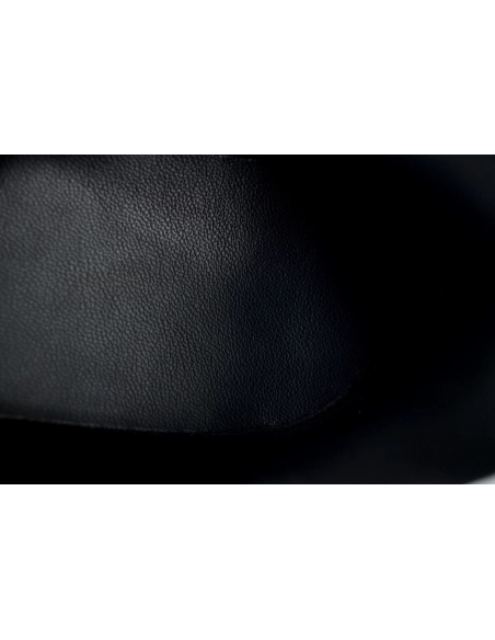 LV BUTTERSOFT Sneaker Lambskin/Plain Calf Leather Black 1AIKEO