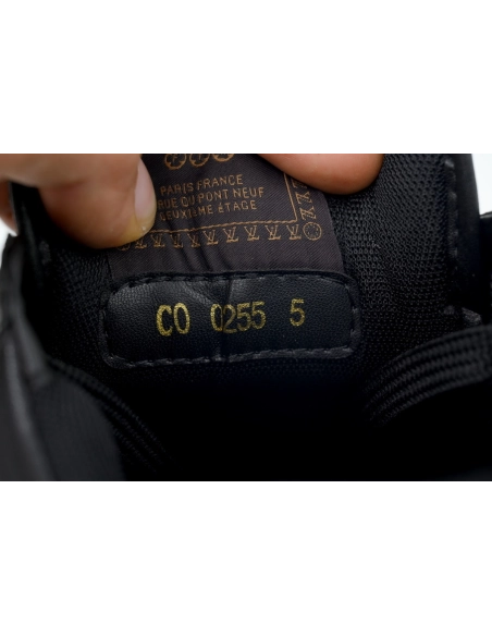 LV BUTTERSOFT Sneaker Lambskin/Plain Calf Leather Black 1AIKEO