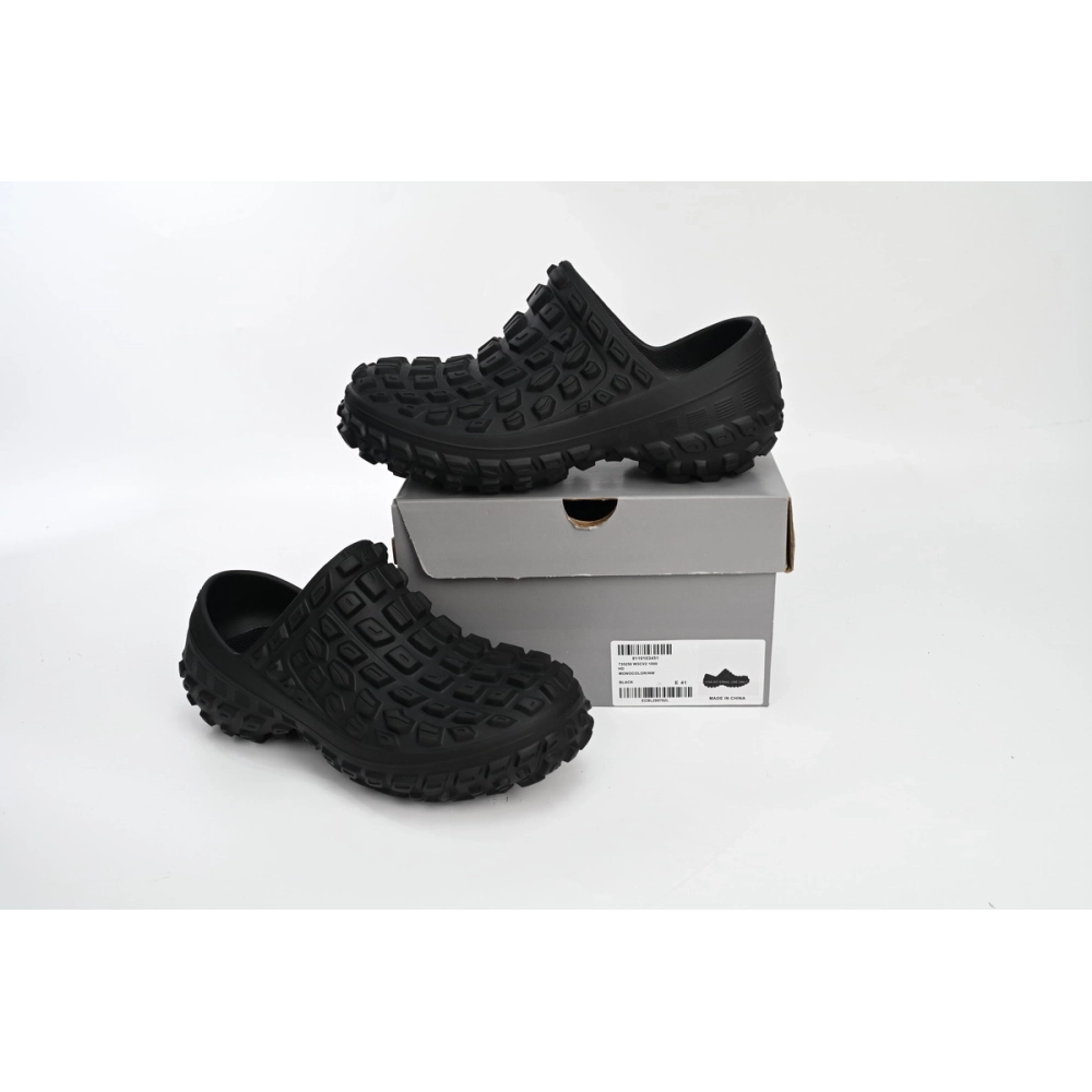 Balenciaga Defender Rice Black 735250 W3CV2 1000