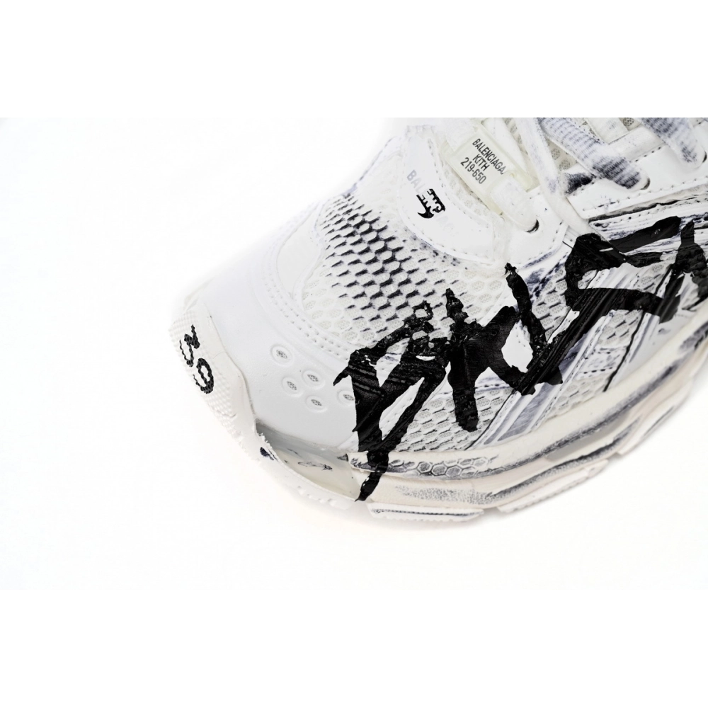 Balenciaga Runner Graffiti White 677403W3RBQ9010