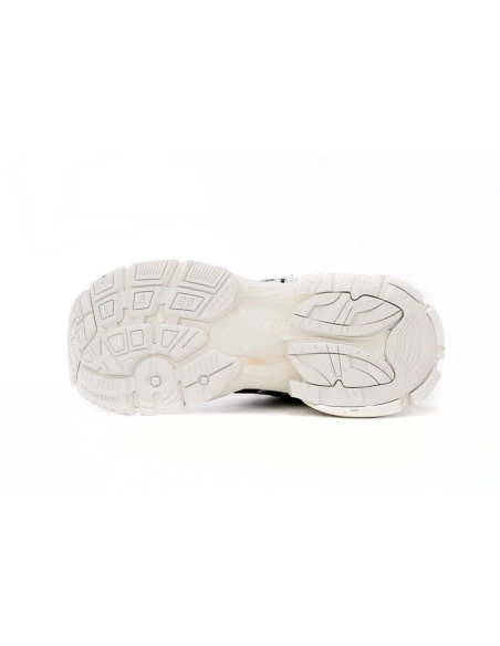 Balenciaga Runner Graffiti White 677403W3RBQ9010