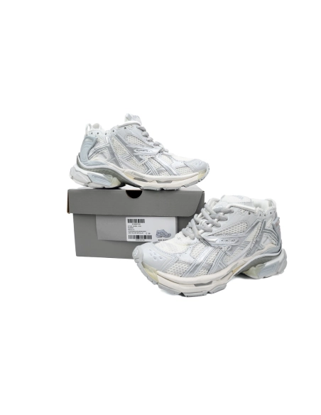 Balenciaga Runner Silvery White 677402 W3RB2 8100