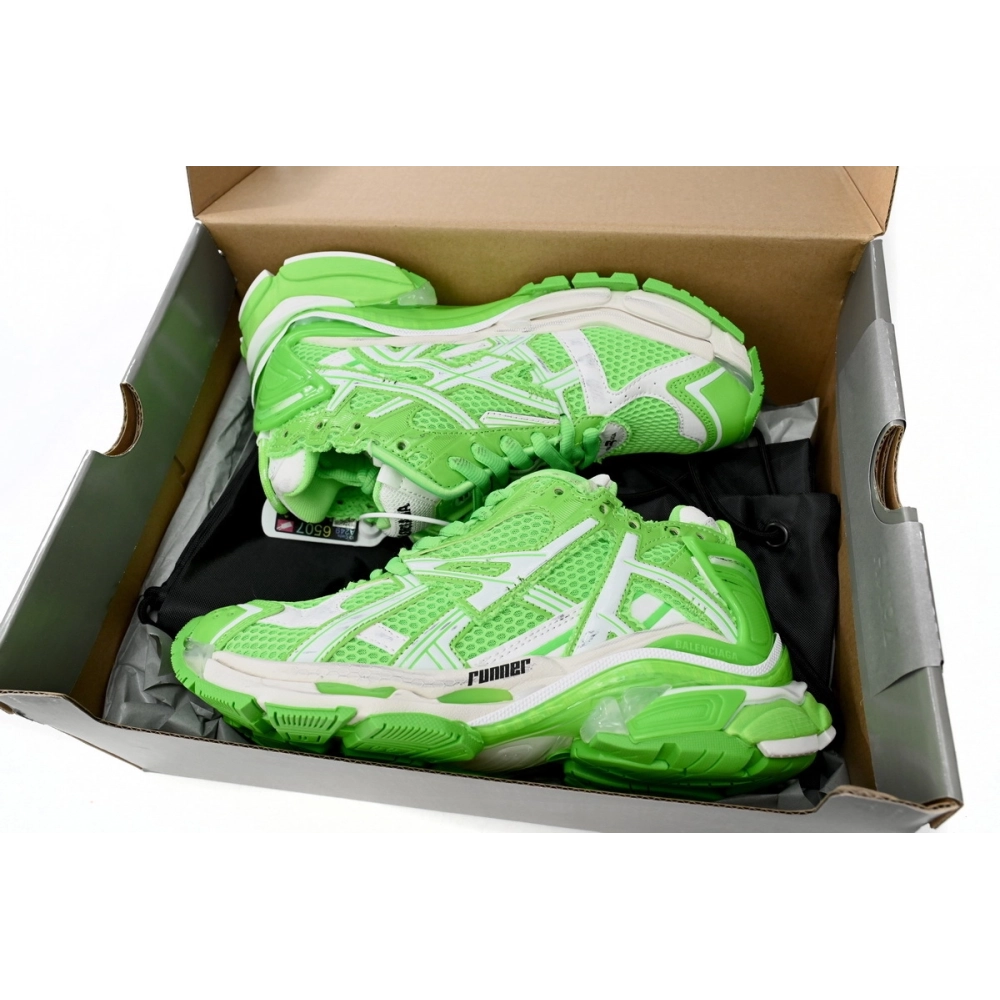 Balenciaga Runner Fluo Green 677403W3RBM3590