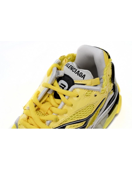 Balenciaga Runner Black Yellow 677402W2RD30510