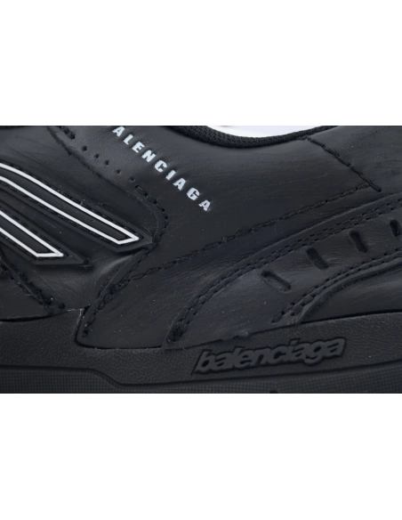 Balenciaga Hamptons Worn-out Trainers Black 841765 WCURB 9141