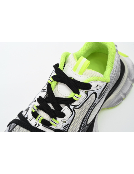Balenciaga 3XL Sneaker in Black And White Yellow 734734W3XL69031