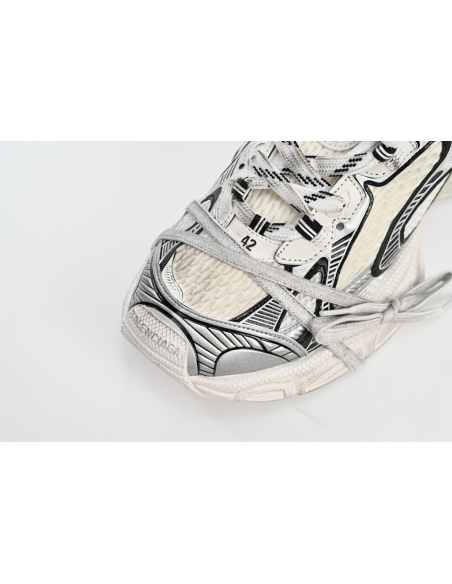 Balenciaga 3XL Sneaker in Silver Rice White Black 542229W1RB50352