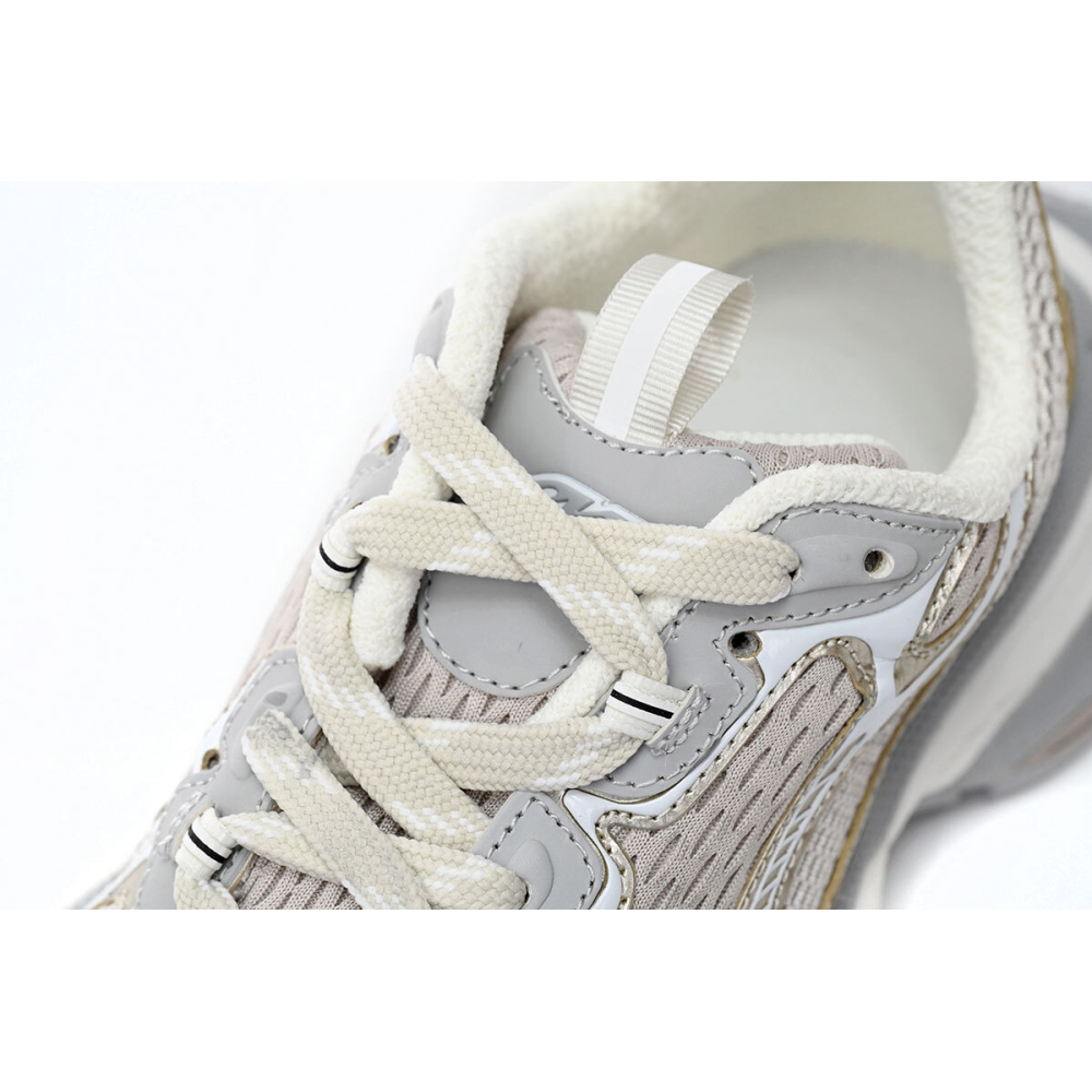 Balenciaga 3XL Sneaker in OFF White - 734734W3XL49191