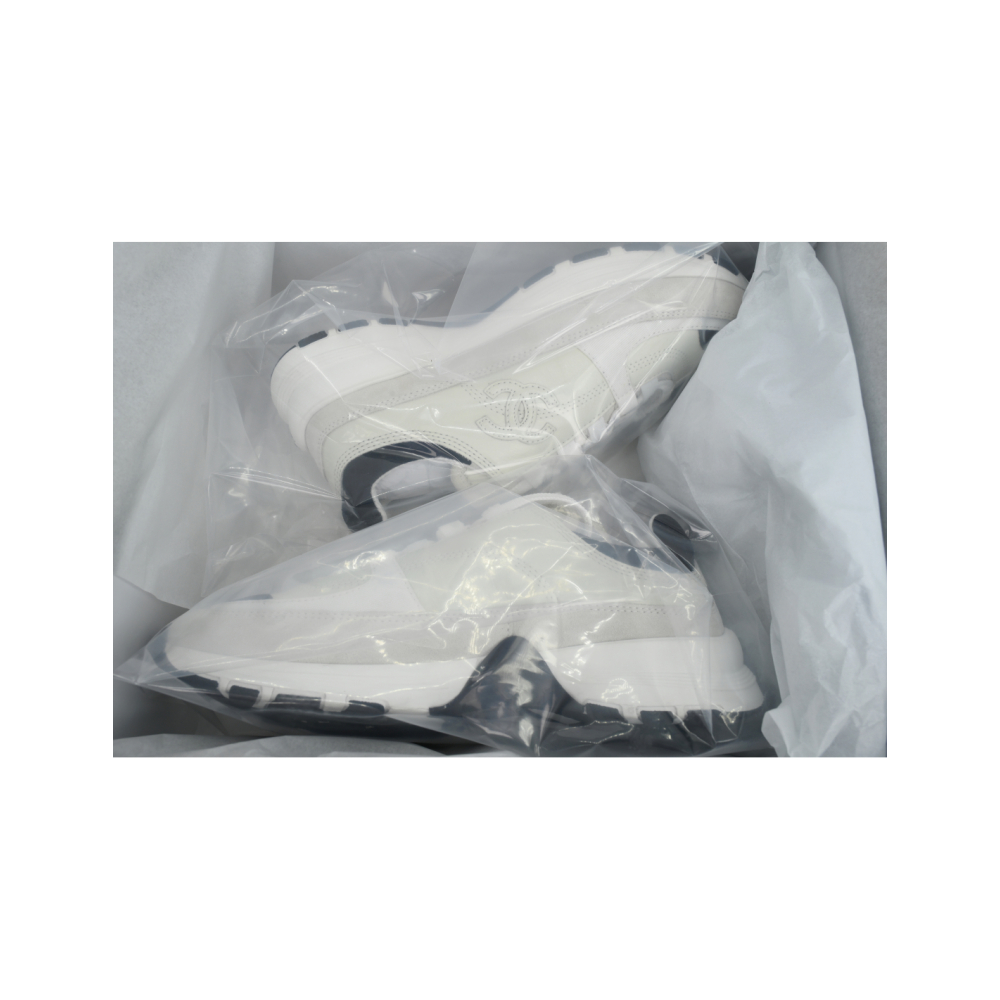 Chanel Interlocking CC Logo Calfskin Suede Calfskin Sneakers White