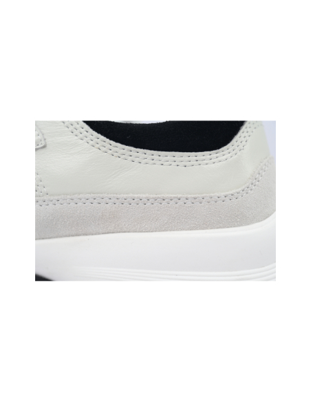 Chanel Interlocking CC Logo Calfskin Suede Calfskin Sneakers White