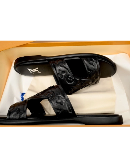 Louis Vuitton Oasis Black Leather Surface 1ACHJ6