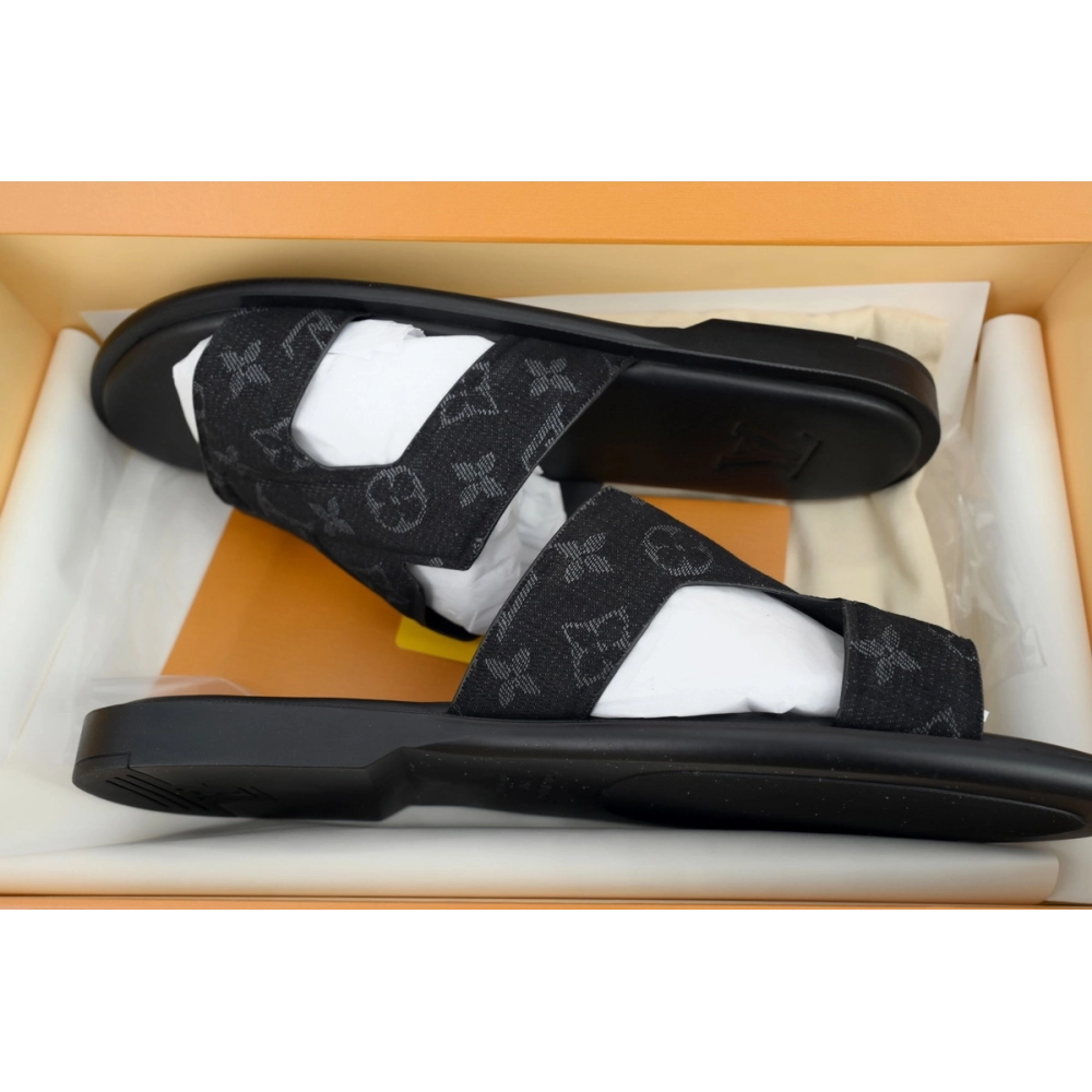 Louis Vuitton Oasis Black Cloth